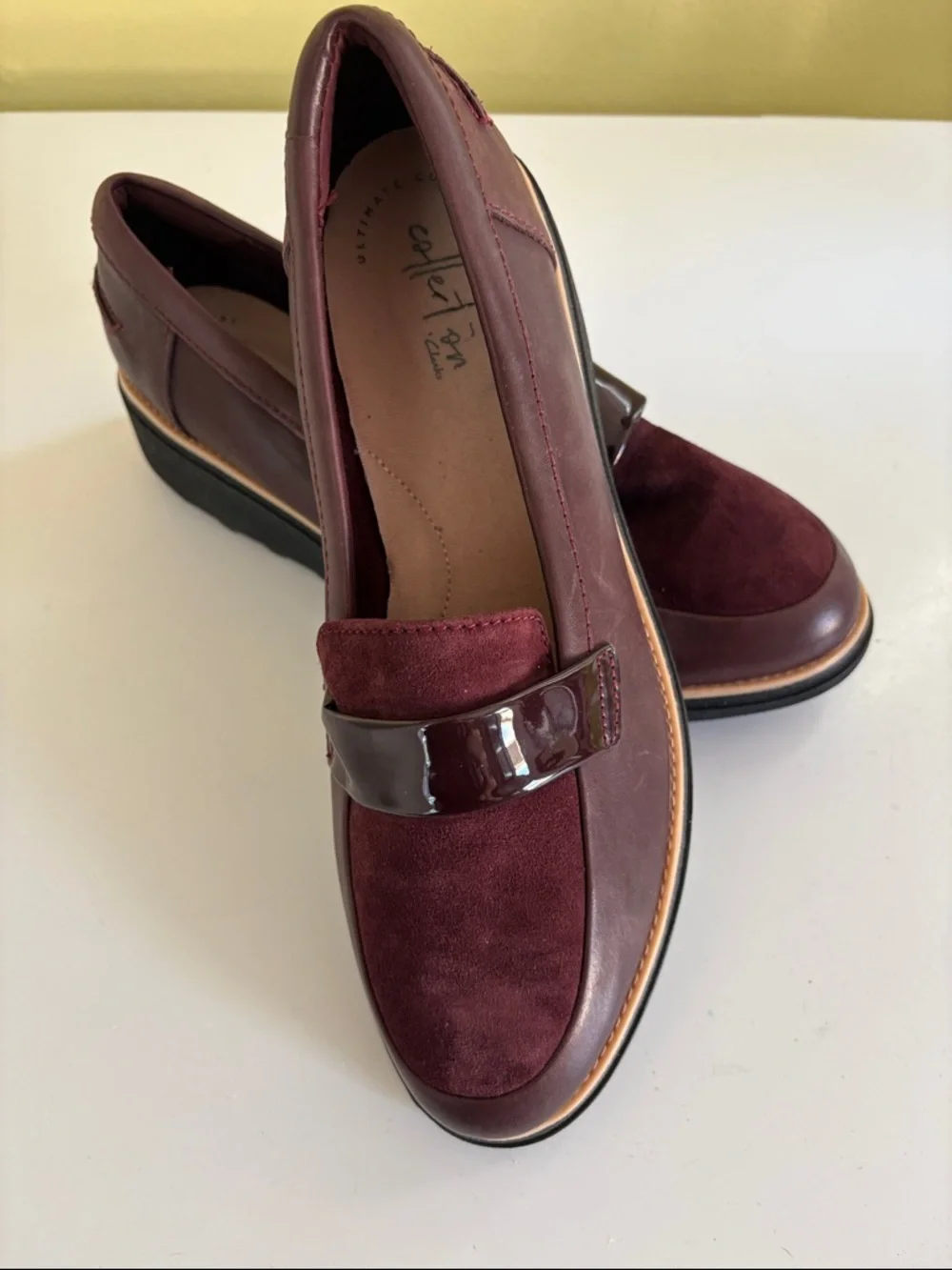 Clarks Collection Burgundy Maroon Leather  and Textile Slip-On Flat Loafer 8.5